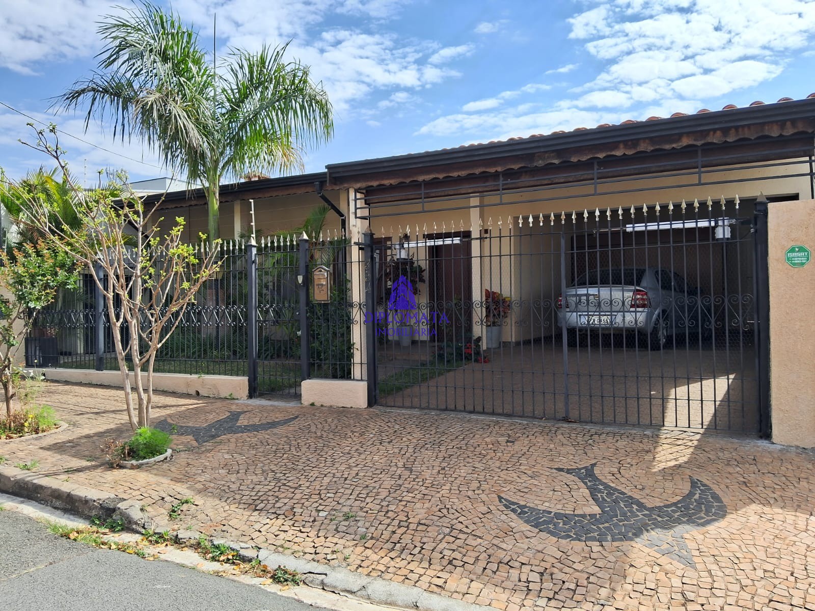 Sobrado, 3 quartos, 242 m² - Foto 2