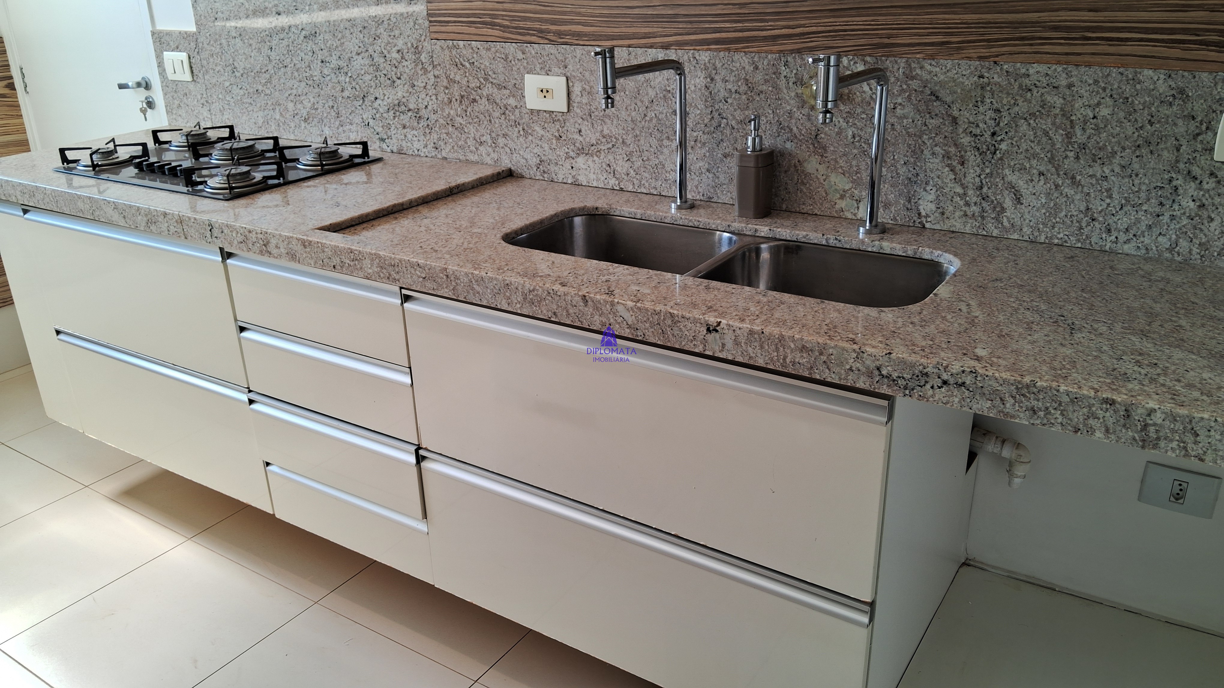 Cobertura, 3 quartos, 257 m² - Foto 39