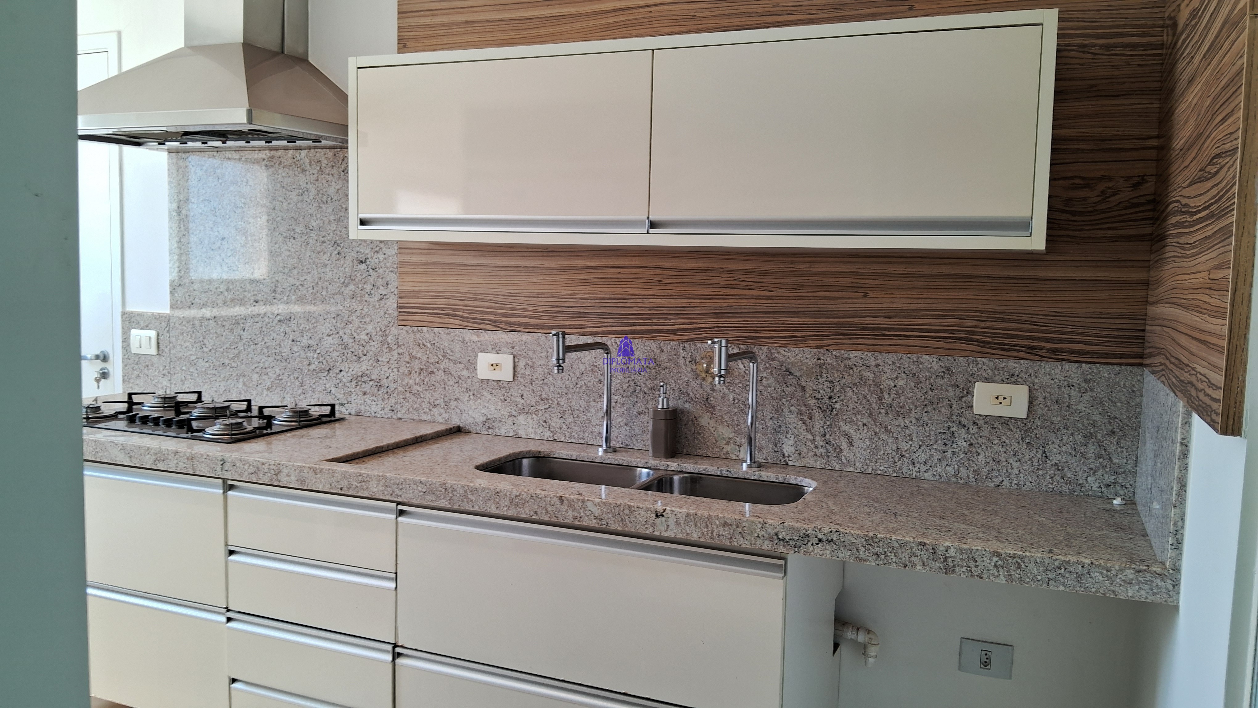 Cobertura, 3 quartos, 257 m² - Foto 38