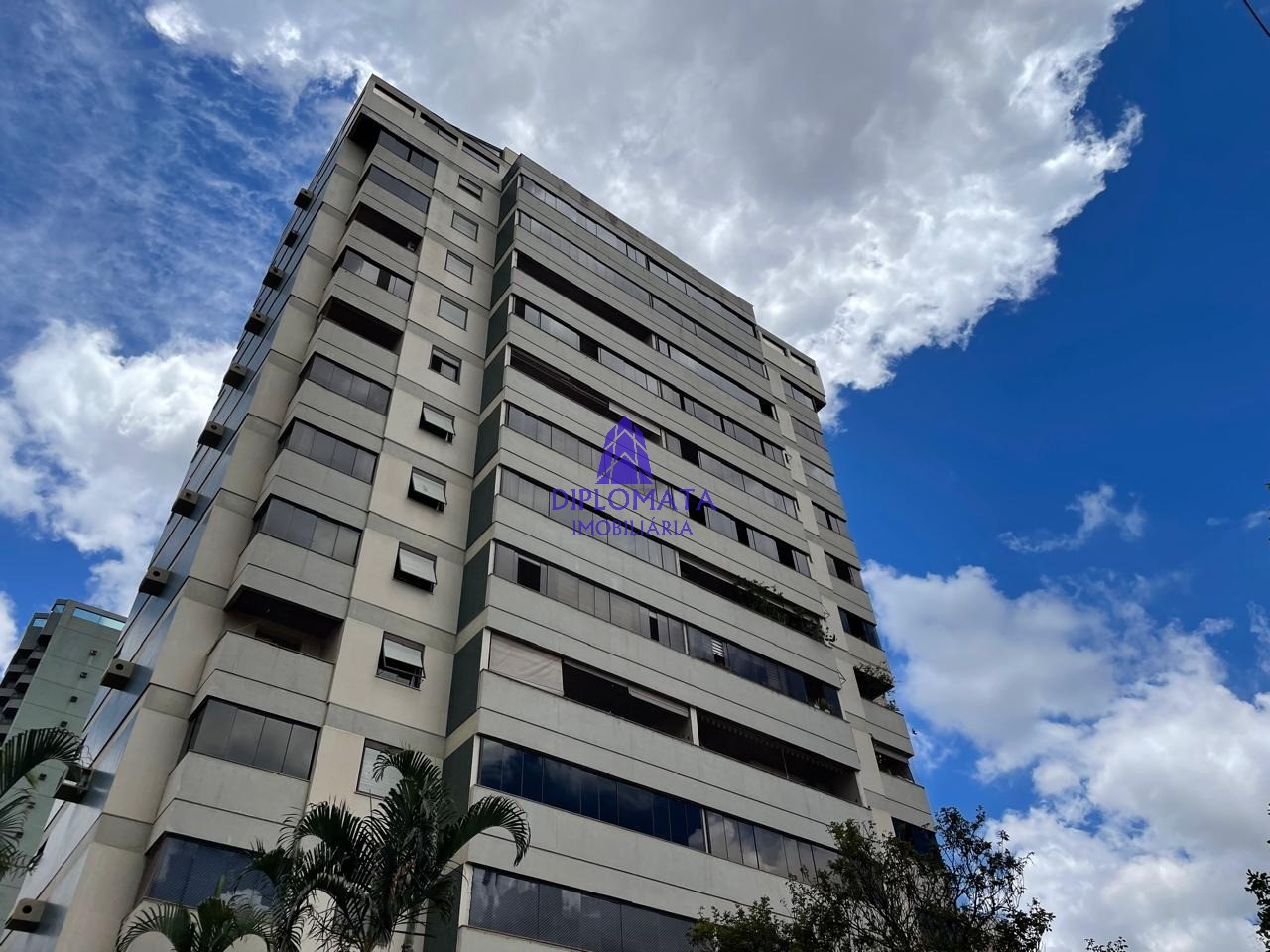 Apartamento, 3 quartos, 190 m² - Foto 2