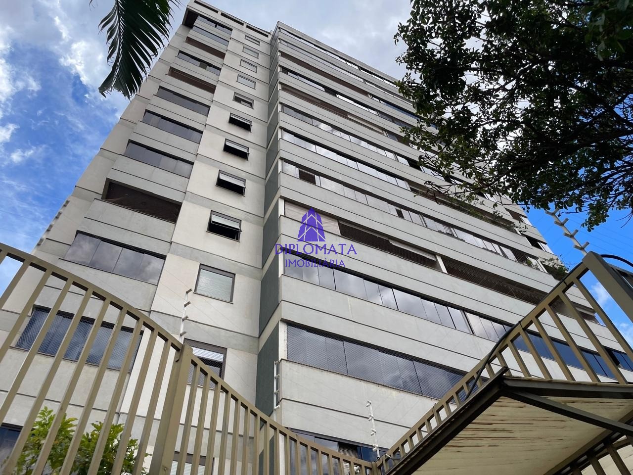 Apartamento, 3 quartos, 190 m² - Foto 1