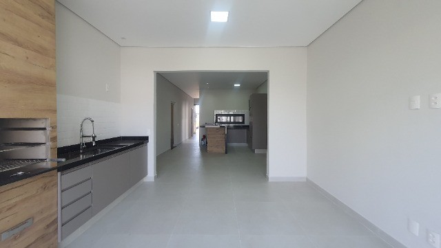 Casa à venda com 3 quartos, 151m² - Foto 8