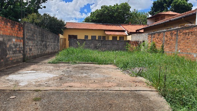 Casa à venda com 1 quarto, 60m² - Foto 2