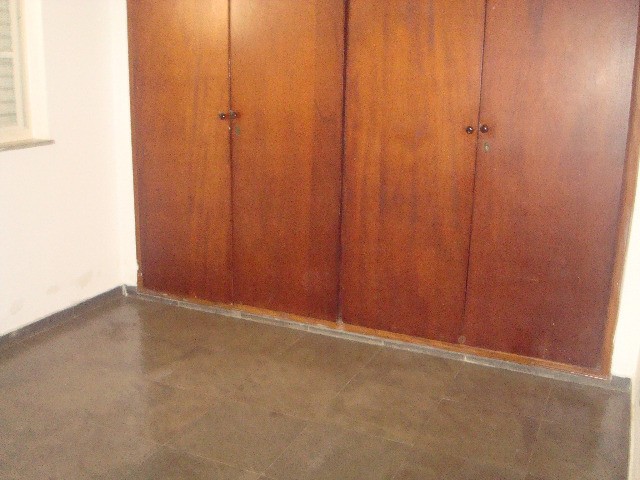 Casa para alugar com 3 quartos, 180m² - Foto 9