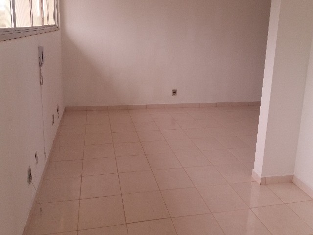 Apartamento para alugar com 2 quartos, 80m² - Foto 2