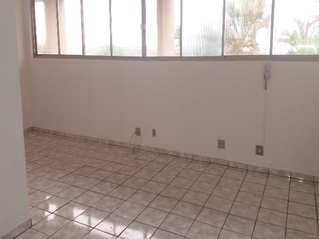 Apartamento para alugar com 2 quartos, 80m² - Foto 1