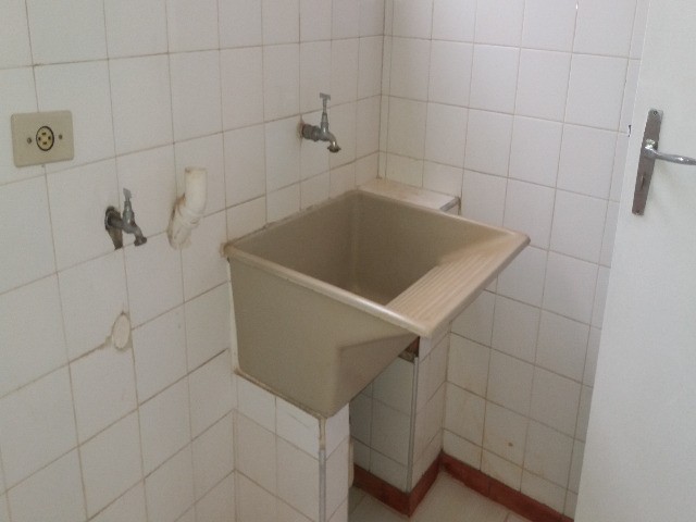 Apartamento para alugar com 2 quartos, 80m² - Foto 11