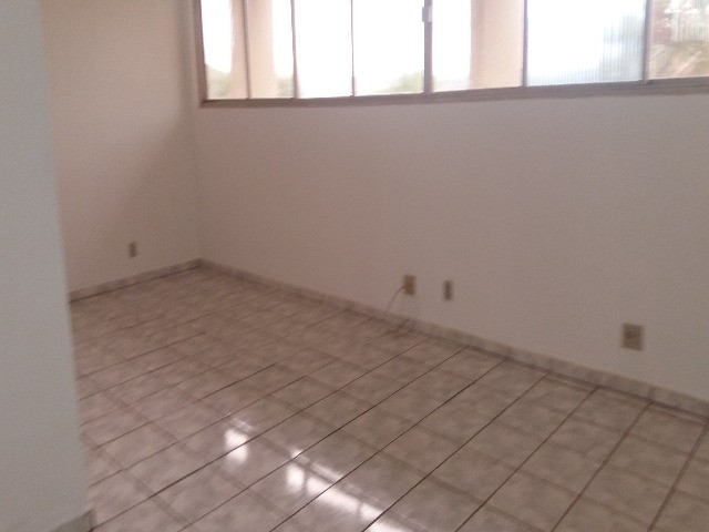 Apartamento para alugar com 2 quartos, 80m² - Foto 14