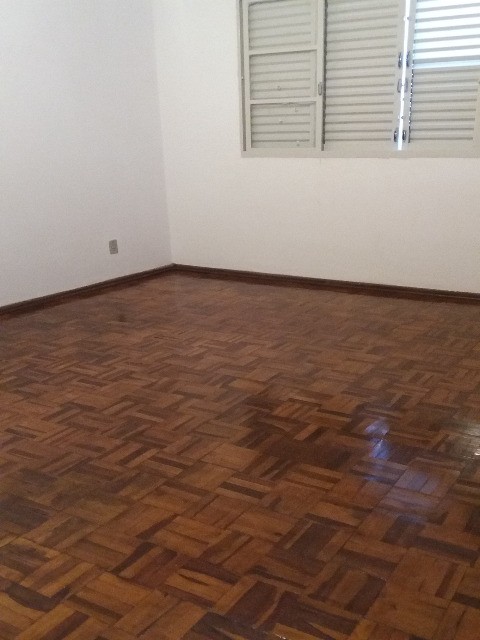 Casa para alugar com 3 quartos - Foto 1