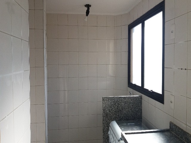 Apartamento à venda com 1 quarto, 56m² - Foto 2