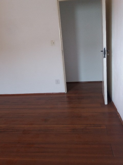 Apartamento à venda com 2 quartos, 59m² - Foto 4