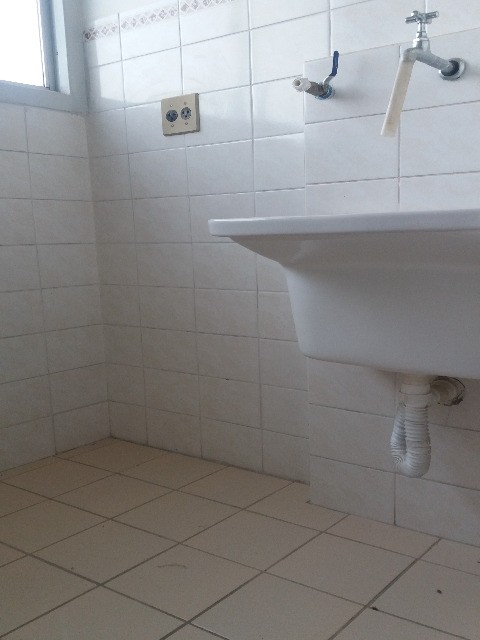 Apartamento para alugar com 2 quartos, 57m² - Foto 8