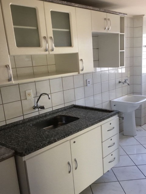 Apartamento à venda com 3 quartos, 65m² - Foto 9