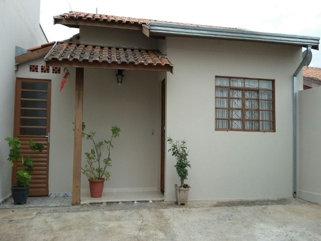 Casa à venda com 2 quartos - Foto 1