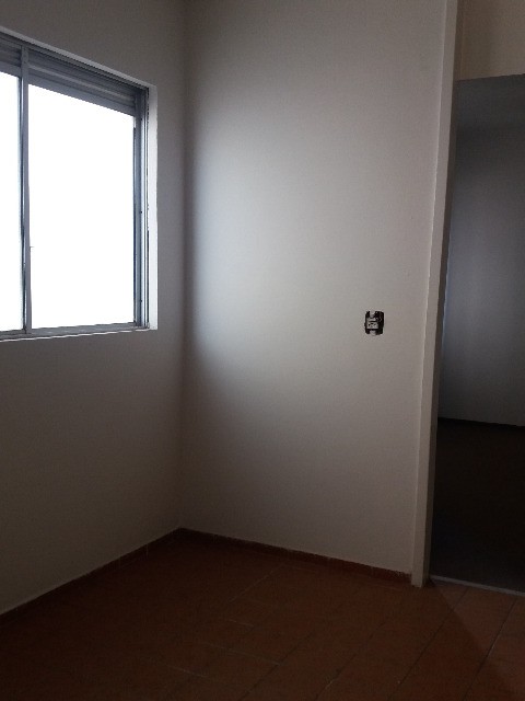 Apartamento para alugar com 2 quartos, 80m² - Foto 6