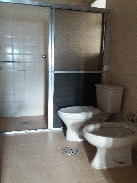 Apartamento para alugar com 2 quartos, 80m² - Foto 11