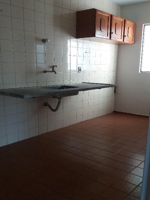 Apartamento para alugar com 2 quartos, 80m² - Foto 12