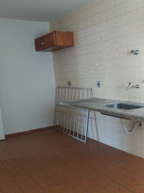 Apartamento para alugar com 2 quartos, 80m² - Foto 13