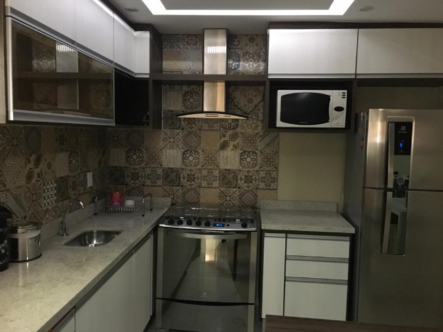 Casa à venda com 2 quartos, 70m² - Foto 1