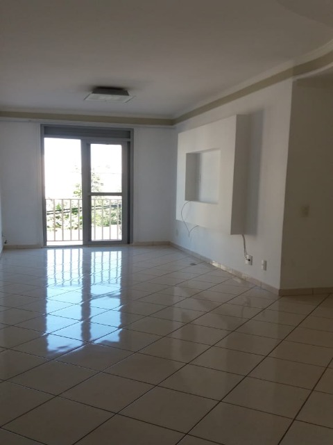 Apartamento à venda e aluguel com 3 quartos, 77m² - Foto 9