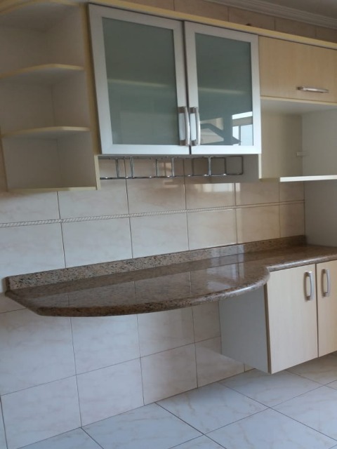 Apartamento à venda e aluguel com 3 quartos, 77m² - Foto 10