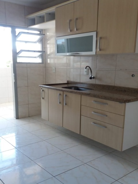 Apartamento à venda e aluguel com 3 quartos, 77m² - Foto 12