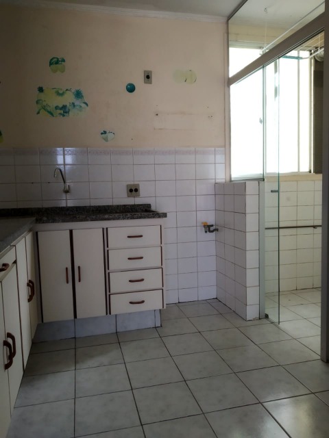 Apartamento à venda com 3 quartos, 67m² - Foto 1