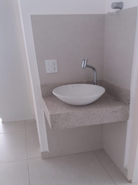 Apartamento para alugar com 2 quartos, 55m² - Foto 12