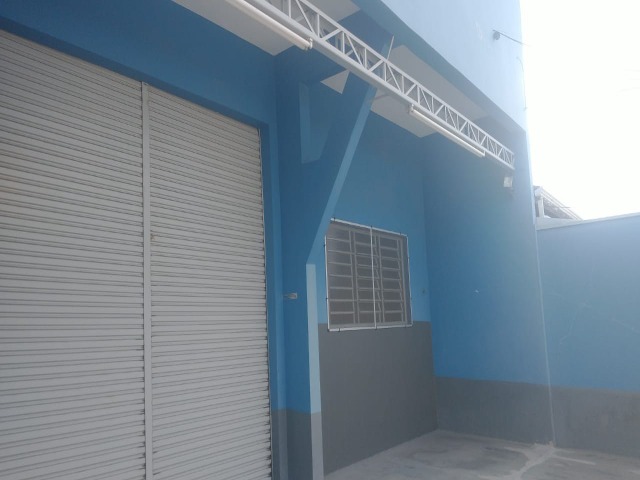 Depósito-Galpão-Armazém para alugar, 184m² - Foto 1