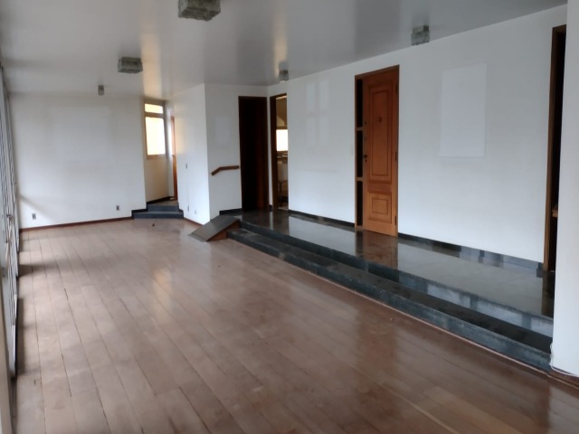 Apartamento à venda com 4 quartos, 237m² - Foto 1