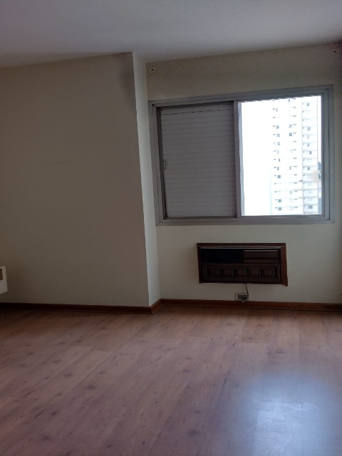 Apartamento à venda com 4 quartos, 237m² - Foto 11