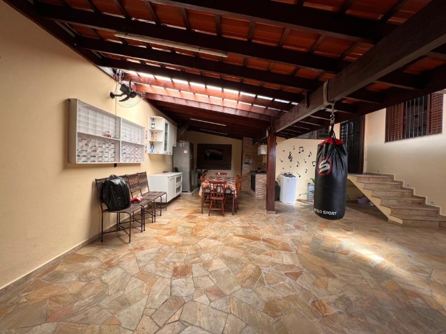 Casa à venda com 3 quartos, 120m² - Foto 12