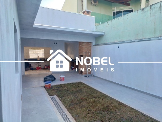 Casa à venda com 3 quartos, 250m² - Foto 3