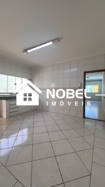 Casa à venda com 3 quartos, 171m² - Foto 4