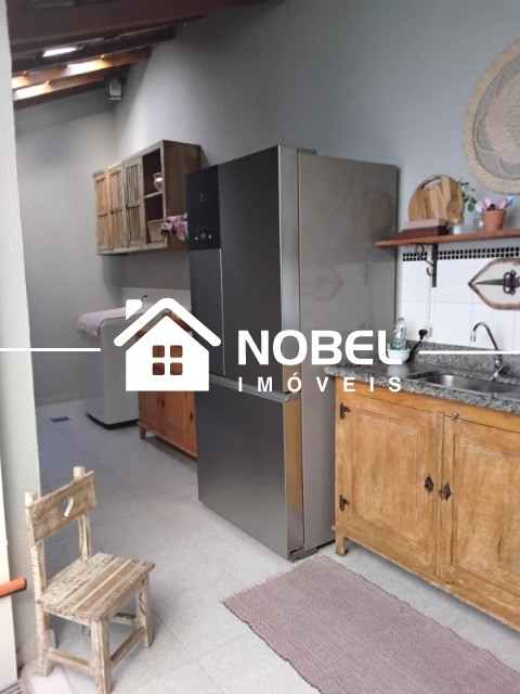 Sobrado à venda com 3 quartos, 130m² - Foto 1