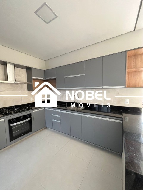Casa de Condomínio para alugar com 3 quartos, 205m² - Foto 3