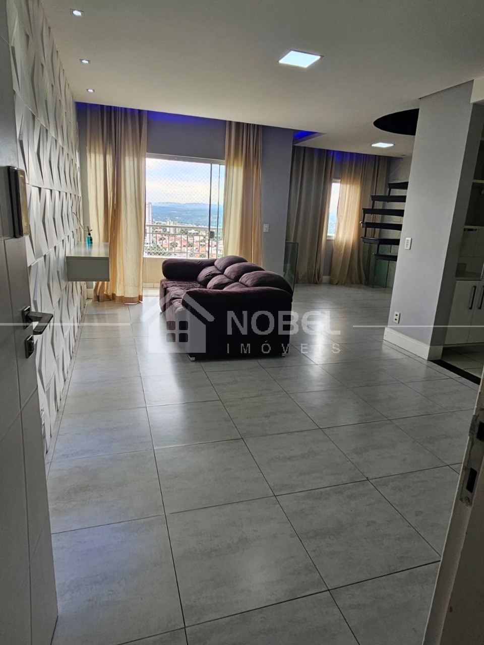 Apartamento, 3 quartos, 160 m² - Foto 1
