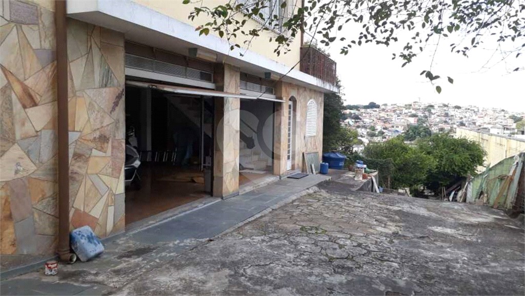 Casa à venda e aluguel com 2 quartos, 361m² - Foto 12