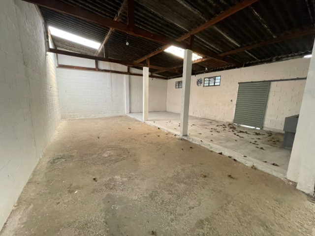 Galpão Comercial / Industrial 400m² para LOCAÇÃO Jardim Cecília - Mogi das Cruzes SP Galpão com terreno amplo e bem distribuído de 400m2, Galpão de 38