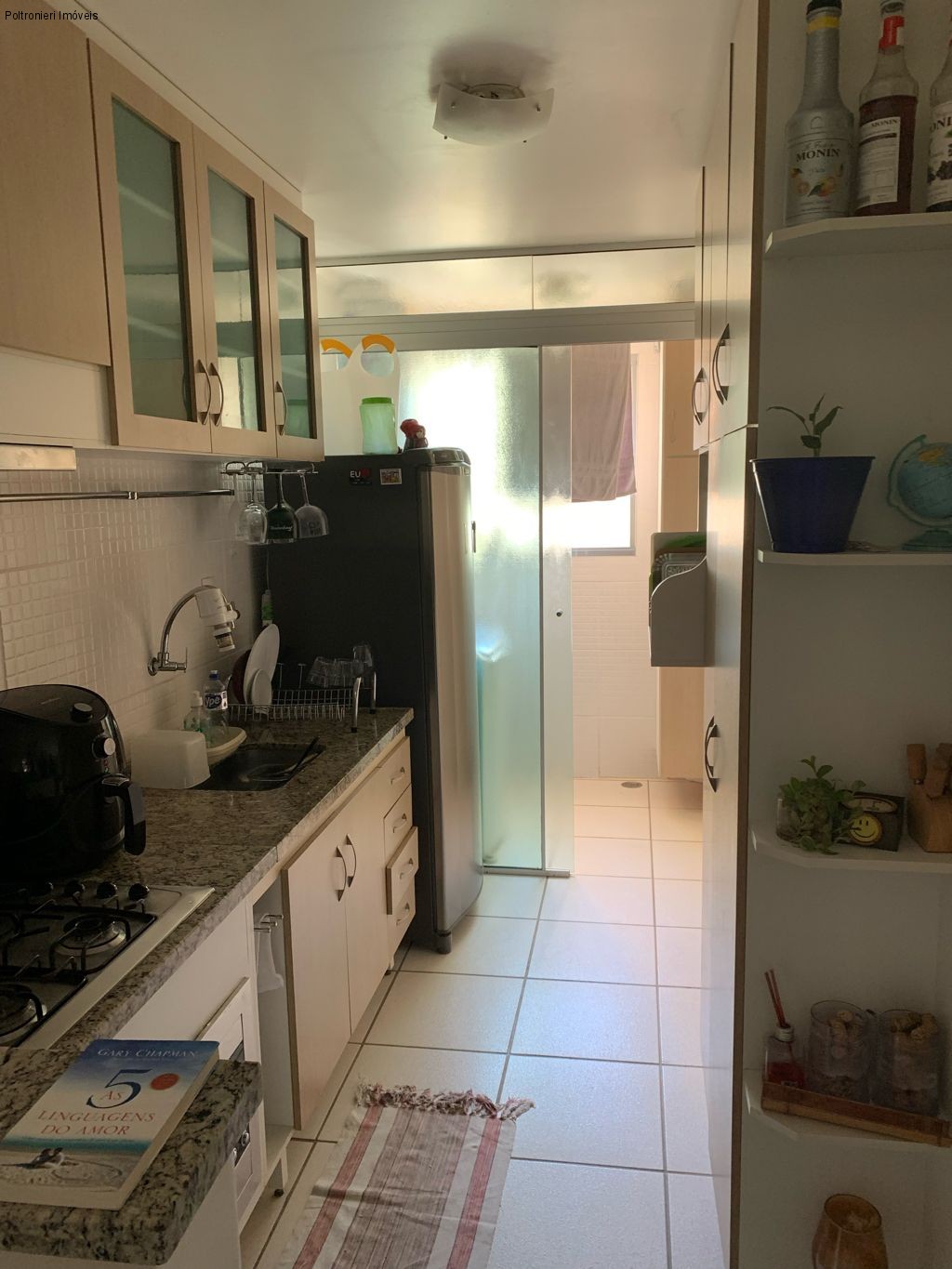 Apartamento à venda com 2 quartos, 64m² - Foto 6