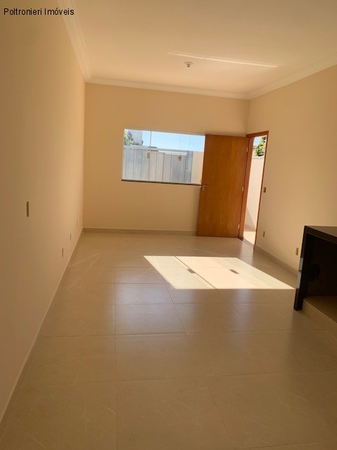 Casa à venda com 2 quartos, 125m² - Foto 3