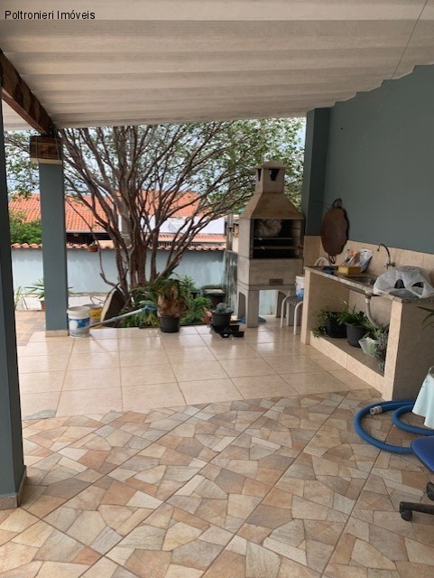 Sobrado à venda com 3 quartos, 360m² - Foto 1