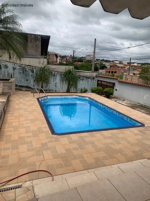 Sobrado à venda com 3 quartos, 360m² - Foto 2