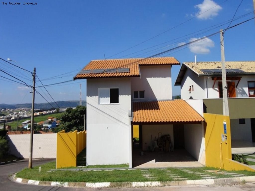 Casa de Condomínio à venda com 3 quartos, 209m² - Foto 2