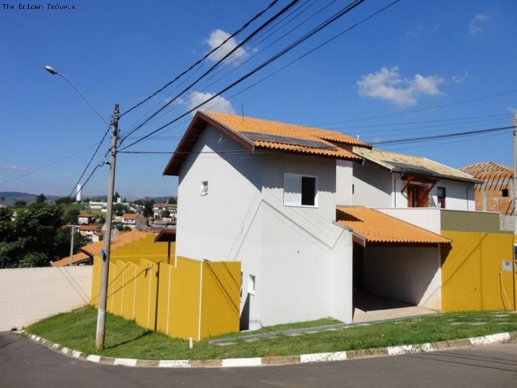 Casa de Condomínio à venda com 3 quartos, 209m² - Foto 1