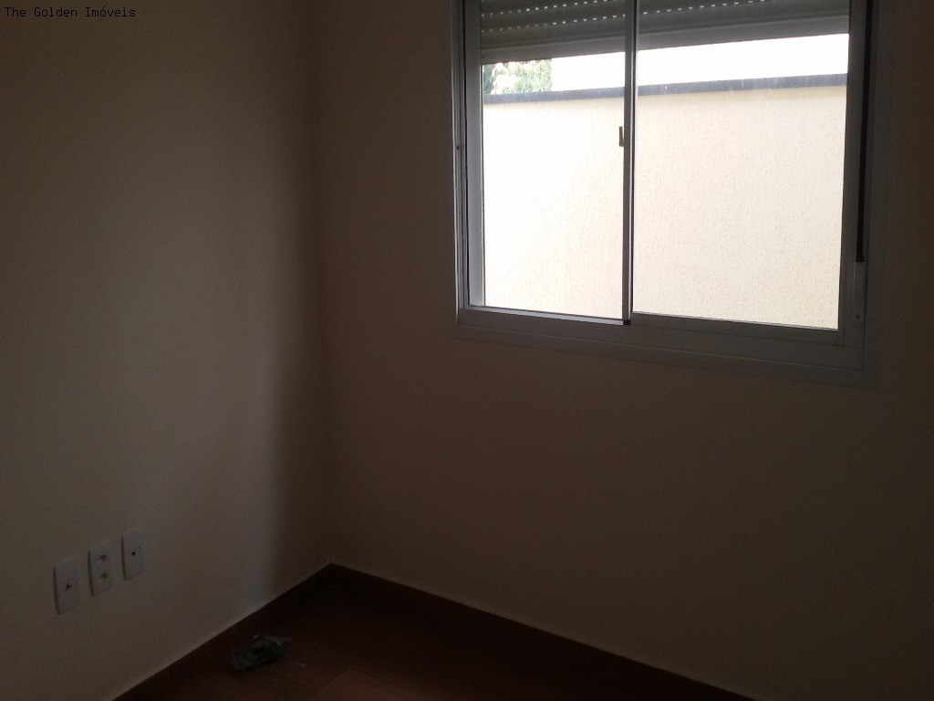 Casa de Condomínio à venda com 3 quartos, 200m² - Foto 3