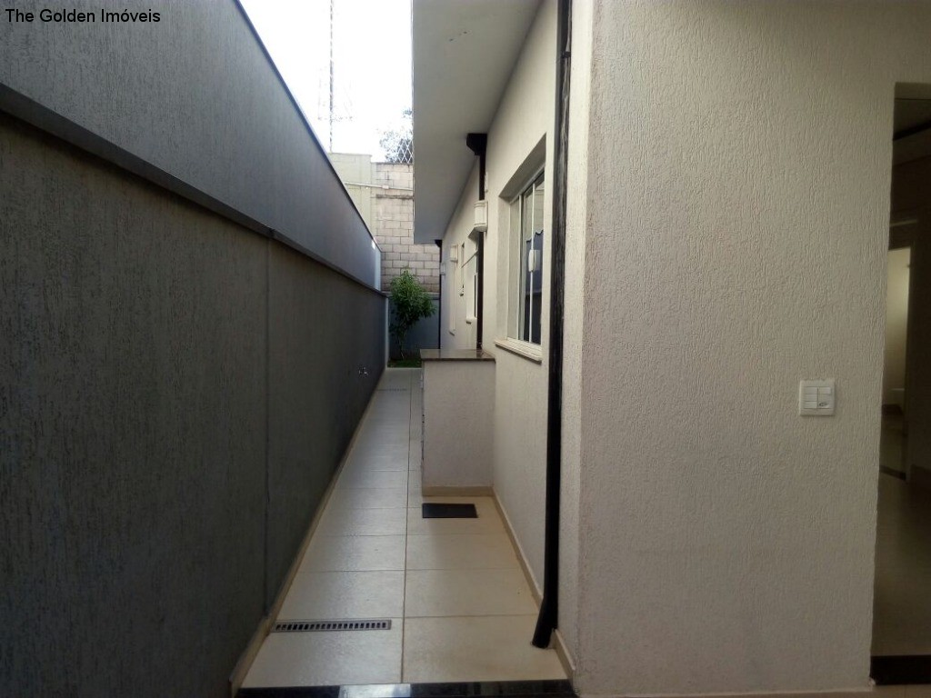 Casa à venda com 3 quartos, 200m² - Foto 17