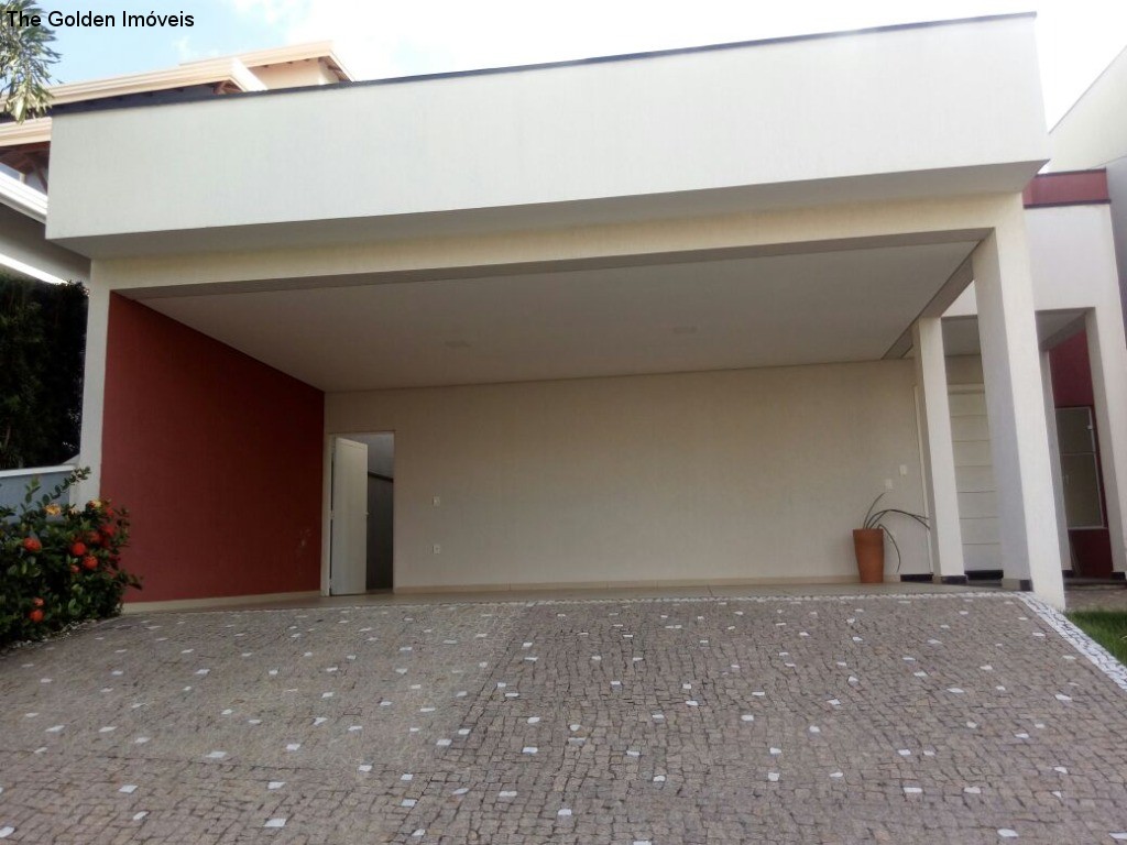 Casa à venda com 3 quartos, 200m² - Foto 1