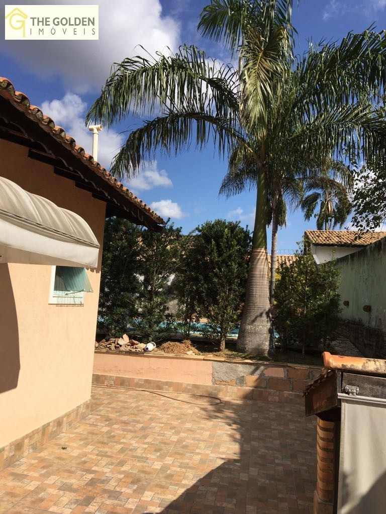 Casa de Condomínio à venda com 3 quartos, 1100m² - Foto 1