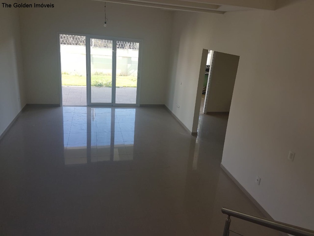 Casa de Condomínio à venda com 3 quartos, 352m² - Foto 3